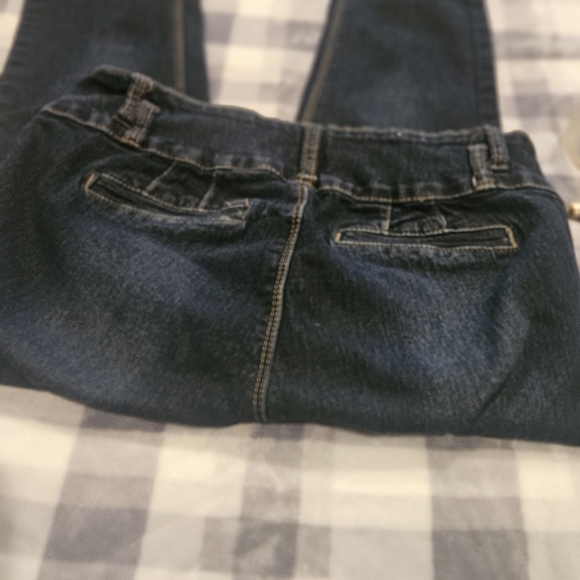 Blue Skinny Jeans with Classic Denim Texture - Picture 7 of 7